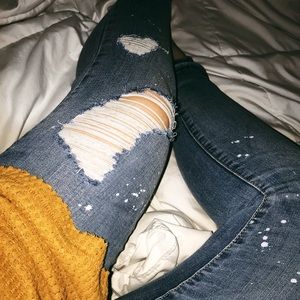 Lightwash Ripped Skinny Jeans